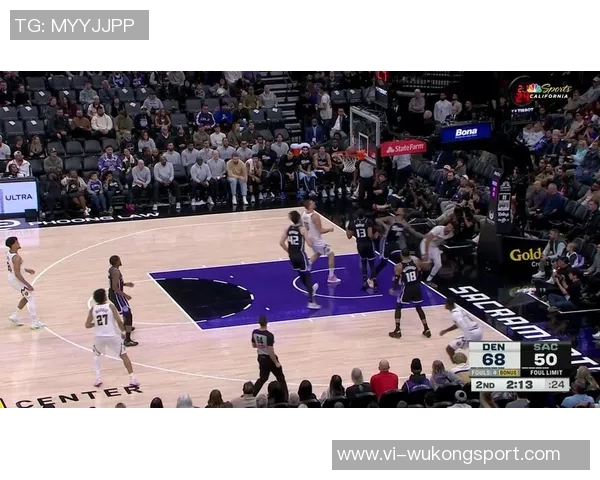 卡梅隆约翰逊上半场状态低迷仅得5分球队需寻找更好进攻节奏 卡梅隆约翰逊上半场状态低迷仅得5分球队需寻找更好进攻节奏