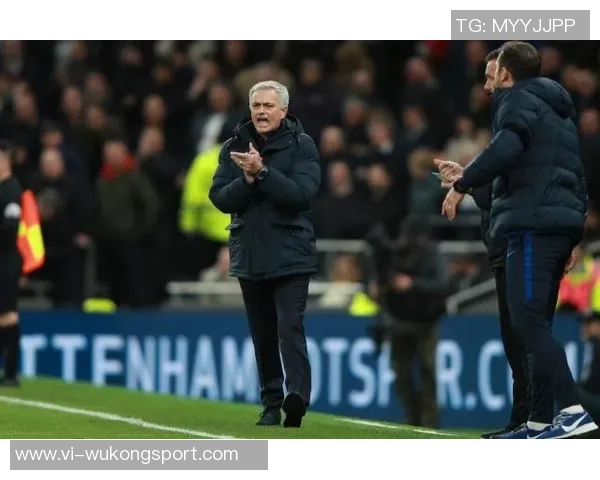 沃克谈离队原因：希望更多出场时间不后悔但不应在艰难时刻离开曼城