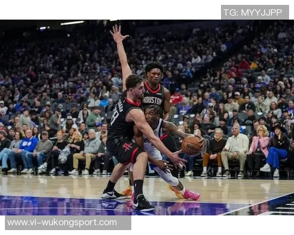 米切尔状态火热却难救主全场最高30分6篮板3抢断下半场狂砍23分